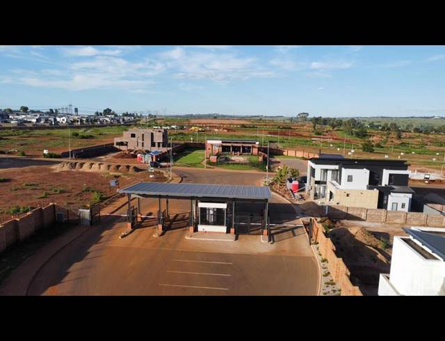 4 BEDROOM HOUSE FOR SALE IN FOUNTAINBROOK ESTATE